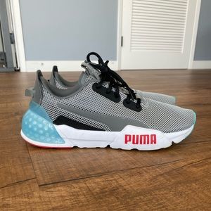 Men’s Gray/White Puma Sneakers - Size 8.5